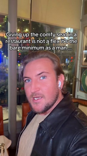 Comfy side in restaurant | Daniel the Scotsman