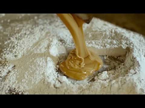 The traditional craft of lacquer furniture