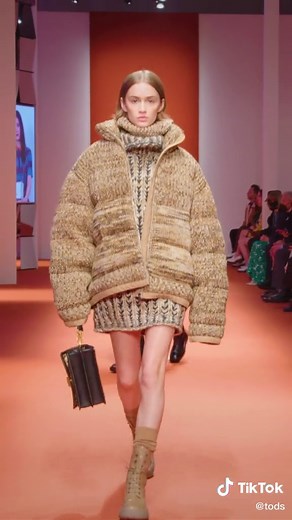 Bags addiction with #TTimeless and #TodsDiBag. #TodsItalianBeauty #Tods #TodsFW22