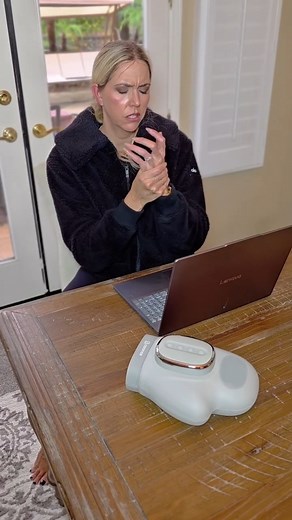 Looking for a thoughtful gift? This wireless hand massager delivers soothing heat and gentle compression to relax tired hands and reduce daily strain. A great self-care essential for parents, office workers, gamers, or anyone who uses their hands all day. ✨ : amzn.to/3DilPI0 #comfier #handmassager #painrelief #selfcare #amazonfinds #thanksgivinggiftideas #gifts | Comfier | Facebook