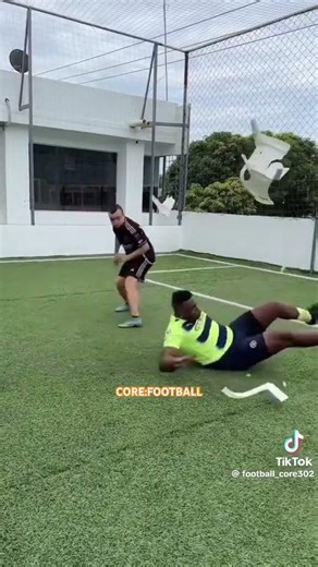 FOOT BALL: core