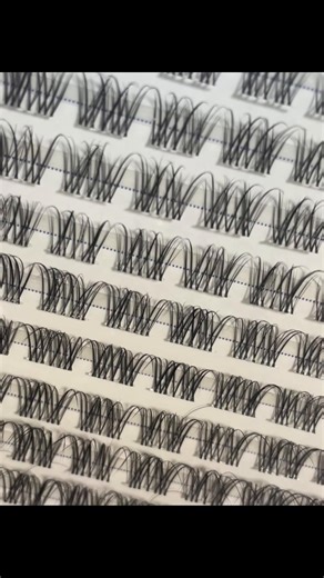 Lash Cluster Tutorial: Enhance Your Look