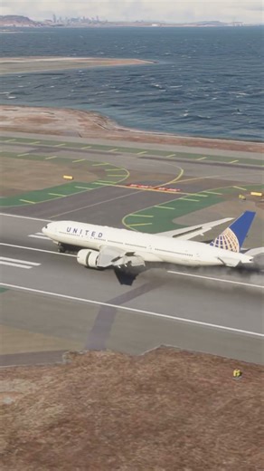 United Airlines Arrives at San Francisco International Airport ✈️