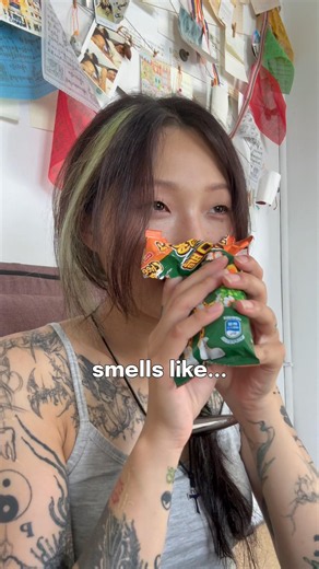 Try Cilantro Cheetos 고수맛 치토스 먹어보기