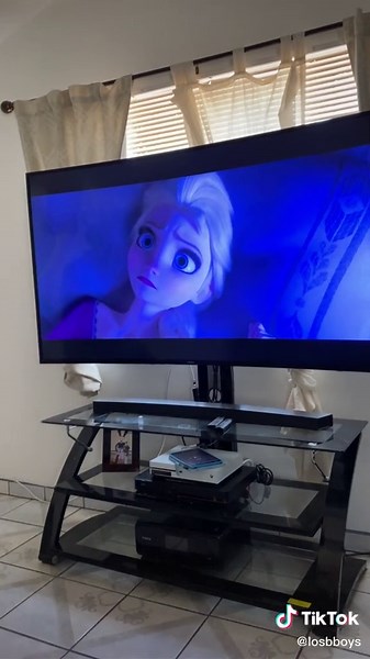 #frozen2 #elsa #disney #princess #frozen #kiss #foryoupage #fyp #parati