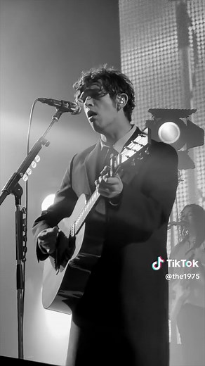 I’m In Love With You Live From Ruisrock #the1975 #livemusic