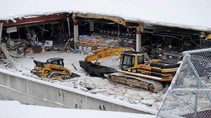 Elliot Lake mall demolition begins