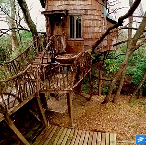 30K views · 940 reactions | These homes prove that one person's junk is another's favorite building material. | Zillow | Facebook