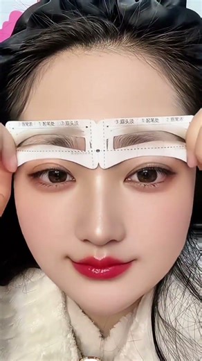 This eyebrow drawing technique looks amazing! It's simple and practical