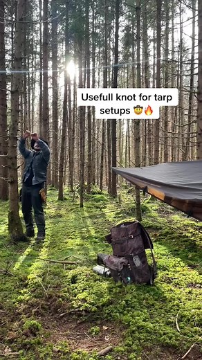 The knot i use the most! It can be used in so many different situations. 🔥 Did you know this one ? #bushcraft #tarpsetup #knots #knotenkunde #tarpcamping #bushcraftlife #bushcraftskills