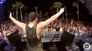 8.1K views · 187 reactions | WAIT FOR THAT DROP IF YOU BELIEVE IN GOD'S PLAN!  Maybe one of the first times that I got goosebumps while seeing myself live!  The Party Animal is on tour again! This week 7 shows in 2 countries!  Catch me if you can! ✈️ #partyanimalcrew #teamnosleep | DJ OLDE | Facebook