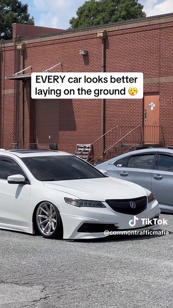 Can’t beat slamming a luxury car 🤝🏼 @bagdtlx #CommonTrafficMafia #AcuraTLX #Bagged #Cartok