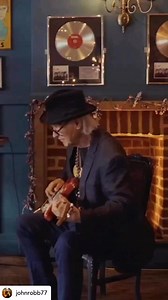 19K views · 448 reactions | johnrobb77 Today at 4pm on BBC Radio 4 my interview with #thekinks legend ##davedavies about how he created the legendary guitar sound for You Really Got Me and changed music for ever goes out - I also do the voiceover for the whole #documentary about #fuzz and the thrill of noise! #johnrobb #guitar #fuzzpedal | Dave Davies | Facebook