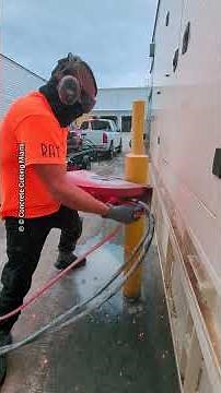 Watch me cut some metal bollards with my beautiful 20 inch hand saw