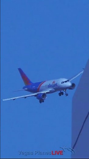 Airbus' Wild S-Turn Path to Vegas! Allegiant A319 Sways into LAS! #aviation #lasvegas #planes #jet