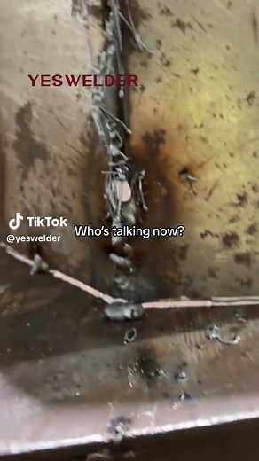 Doing that is harder than an absolute bead. Repost from @bigjcattleco2 #yeswelder #weld #welding #welder #weldingbeads #pipeline #mig #tig #migwelder #tigwelder #stickwelder #welderslife #weldinglife