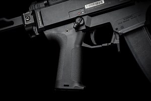 NEW Strike Industries CZ Scorpion EVO 3 Accessories – Pistol Grip and Selector Switch