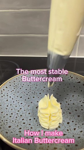 Delicious Italian Buttercream. Recipe in video #italianfood #italianbuttercream #howtomakebuttercream #buttercreamvideo #pipingbuttercream #delicious #silkysmooth
