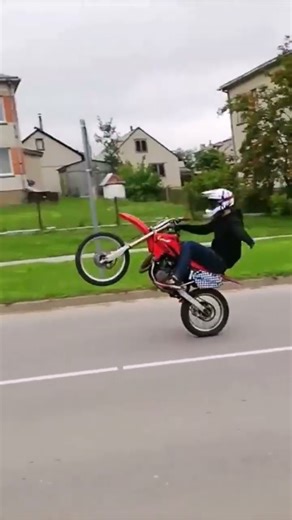 Cr85 street wheelie #honda #wheelie #shorts #fyp