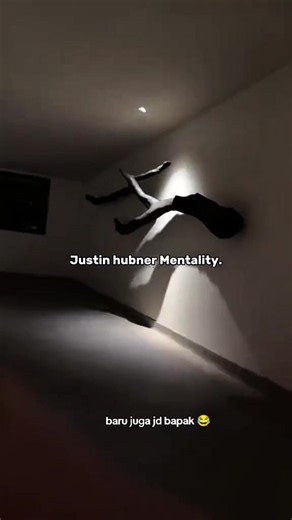 Kamari Jadi Kameramen Justin Hubner, Coba-Coba Pose Baru!