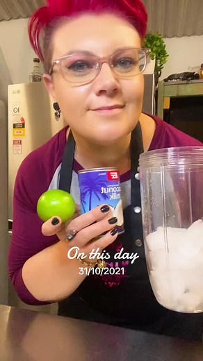 Pina Colada Cocktail Throwback: Easy Recipe