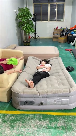 Automatic inflatable bed, automatically inflates and deflates, the smart voice model frees 791