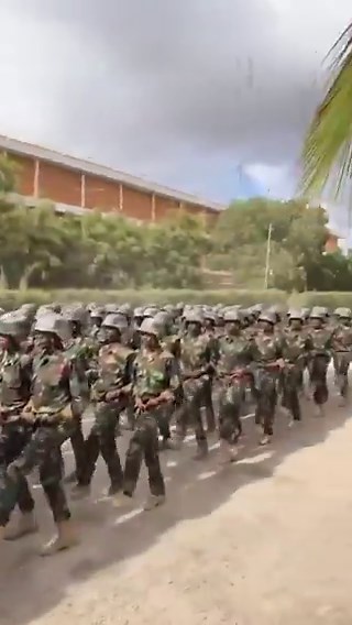 🔴 Somali’deki askeri geçit törenine, Türk F-16’ları damga vurdu: