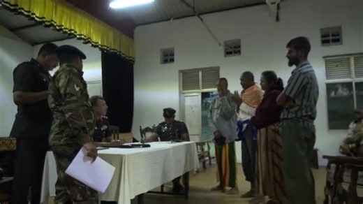 𝗡𝗔𝗧𝗜𝗢𝗡𝗔𝗟 𝗖𝗔𝗗𝗘𝗧 𝗖𝗢𝗥𝗣𝗦 𝗘𝗫𝗧𝗘𝗡𝗗𝗦 𝗛𝗘𝗟𝗣𝗜𝗡𝗚 𝗛𝗔𝗡𝗗𝗦 𝗧𝗢 𝗢𝗩𝗘𝗥 𝟯𝟬𝟬 𝗗𝗜𝗦𝗣𝗟𝗔𝗖𝗘𝗗 𝗣𝗘𝗢𝗣𝗟𝗘 ජාතික ශිෂ්‍යභට බලකාය අවතැන් වූ පුද්ගලයින් 𝟯𝟬𝟬කට ආසන්න පිරිසක් සිය සෙවණට ගනියි. The Camp B of the NCC Training Centre, Rantambe, is temporarily sheltering over 300 individuals displaced by landslides that occurred in Babarakanda, Udadumbara, on 27 December. Following the disaster, the Director of the National Cadet Corps directed all Commanding Officers to initia