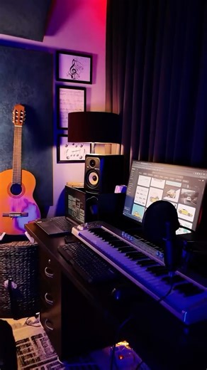 ‎اهورا زنگنه | طراح سایت‎ on Instagram‎: "⁨ دانلود تصاویر پریمیوم Freepik به‌صورت ساده و سریع! توی این ریلز یاد می‌گیری چطور با یک اکستنشن کروم، بتونی تصاویر پولی فریپیک رو برای پروژه‌های طراحی سایت و گرافیک دانلود کنی 🚀 مناسب برای: 🎨 طراحای گرافیک 💻 طراحای سایت و UI/UX 📱 تولیدکنندگان محتوا اگه فایل اکستنشن رو می‌خوای، فقط کافیه کلمه «زیپ» رو همین پایین برام بفرستی تا فایل زیپ رو برات ارسال کنم 📩 🔔 ویدیو رو ذخیره کن که بعداً هم به کارت بیاد و برای دوستات هم بفرست! #دانلود_فریپیک #طراحی_گرا