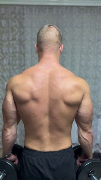 Шраги с гантелями: Как правильно тренироваться дома