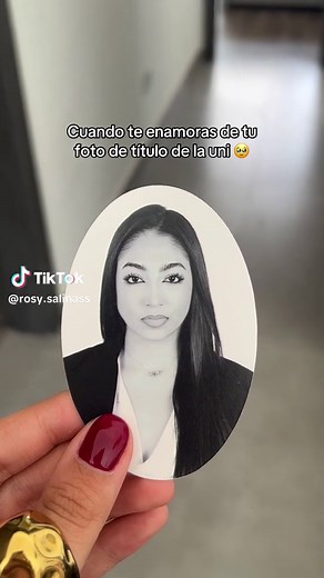 Ideas Creativas para Fotos de Título Universitario