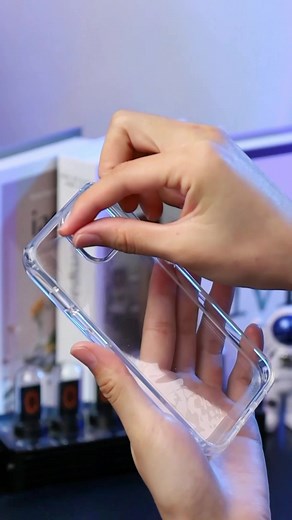 How to Install the UBStyle Clear Phone Case for Blue iPhone 14 Plus