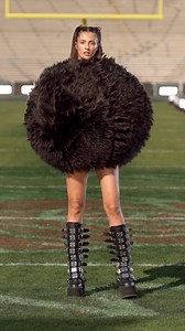 422K views · 528 reactions | So sieht wohl Liebe auf den ersten Blick aus ❤️‍ Als Heidi Grace Outfit gesehen hat, war sie sofort hin und weg - da wird das gute Stück natürlich auch direkt einmal selbst ausprobiert  #GNTM jeden Donnerstag um 20:15 Uhr auf #ProSieben und Joyn! | Germany's Next Topmodel | Facebook