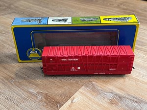 AHM HO Scale 50’ Stock Car – Great Northern #5421 | Original Box | C9 - Etsy