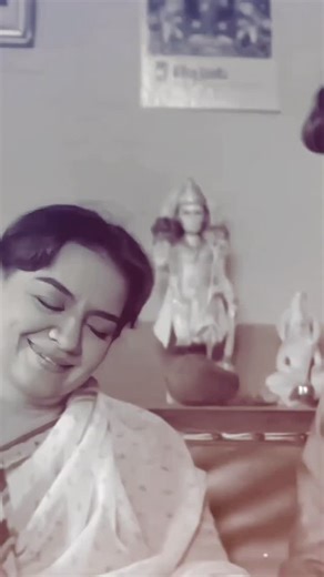 Business Powerss on Instagram: "🇯🇵 この速度に達すると、もはや陸上を移動しているのではなく、音速で移動していることになります🚀🌍 このシミュレーションは、マッハ1、つまり時速約1,330kmで日本を超音速鉄道で旅するとどのような感じになるかを視覚化したものです。現在、日本の最速列車は約時速320kmで運行されており、超高速リニアモーターカーのような先進的な試験プラットフォームでは、制御された環境下で時速600kmを超えています。 このシミュレーションはそれをはるかに超え、現在の鉄道コンセプトが真の超音速システムに進化した場合に何が可能になるかを探ります。この速度に到達するには、単なる動力だけでは不十分です。エンジニアたちは、超高速走行における最大の制限要因である空気抵抗を排除するために、磁気浮上、ほぼゼロ摩擦のガイドウェイ、真空または低圧チューブシステムなどを研究しています。マッハレベルの移動では、わずかな空気の乱れでさえ構造上の課題となります。 だからこそ、将来の超音速鉄道構想は、精密誘導システム、AI制御の安定性、そして数百キロメートルにわ