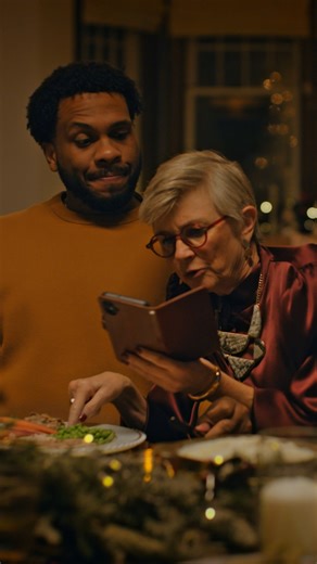 If the phones eat first at your holiday table, stay close to family by staying at a hotel by Wyndham instead. | Wyndham Hotels & Resorts