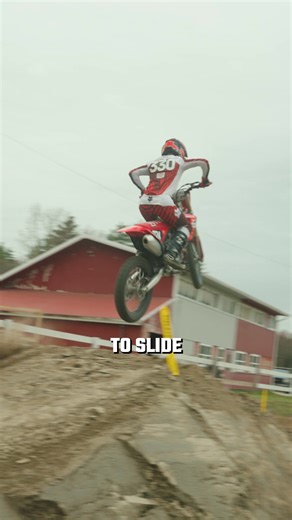 68K views · 972 reactions | How to seat bounce➡️ Level up your riding & unlock the full seat bounce course inside the @themotoacademy app — build control, confidence, and technique that translates straight to the track  Tag someone who needs to see this | The Moto Academy | Facebook