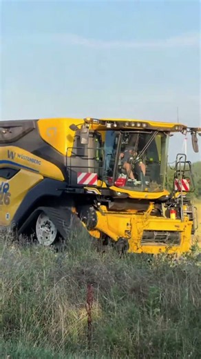 The Dream Harvest Convoy 🌾🚜 #agriculture #farm #farming #harvest #combine