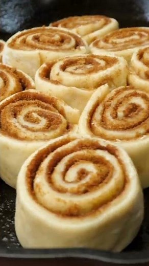 Copycat Cinnabon Cinnamon Rolls #Shorts