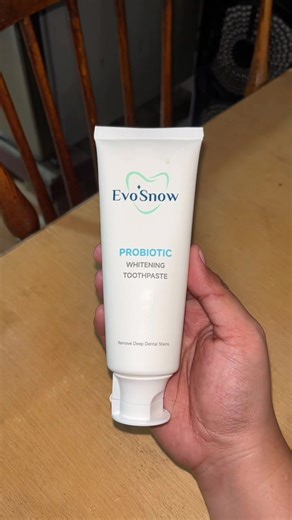 EvoSnow Probiotic Whitening Toothpaste Review