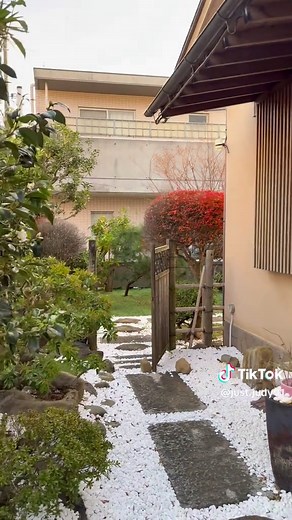 Top Airbnb Stays in Tokyo: Your Complete Guide