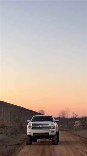 Grapps>6s #silverado #38s #highcountry #fyp #leanrig🛝 | silverado