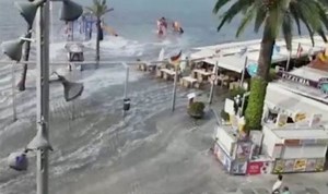Menorca: Five-foot tsunami strikes popular tourist beaches