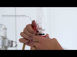 Démonstration d'un alambic plantes et liqueurs