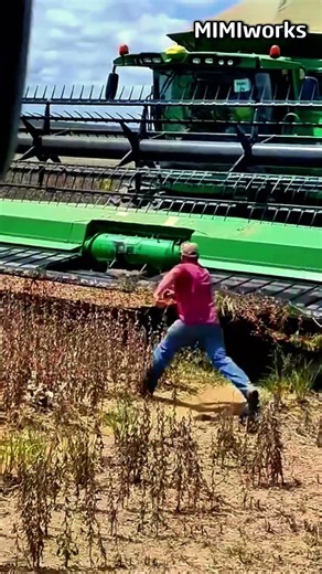 대형 농기계 수확 작업 중 야생동물 조우 시 안전한 포획 및 대처 방법 #worker #process #safety #equipment #agriculture