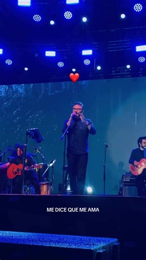 Me dice que me ama #jesusadrianromero #colombia #jardetour #concierto | me dice que me ama jesús adrián romero