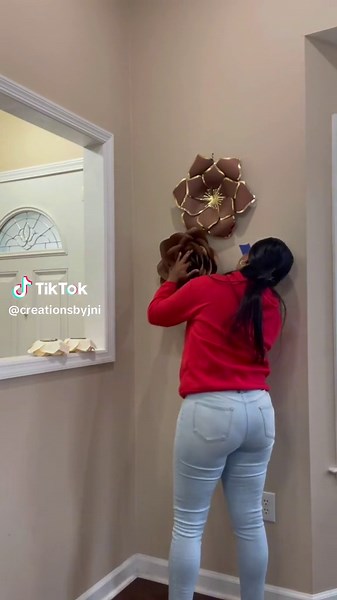 Creating Stunning Paper Flower Decor: Step-by-Step Tutorial