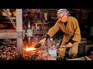 How Japanese Samurai Swords Are Made! An 80-Year-Old Master Swordsmith Who Has Forged 1,000 Katanas.
