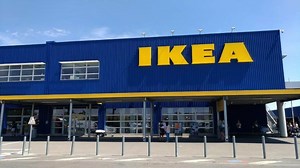 Ruée chez Ikea pour cette commode 4 tiroirs qui est le meuble le plus vendu pour chambre !