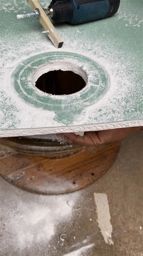 337K views · 4.6K reactions | Apprenez à fabriquer une machine pour des découpes parfaites ! | Conseils Pratiques | Facebook